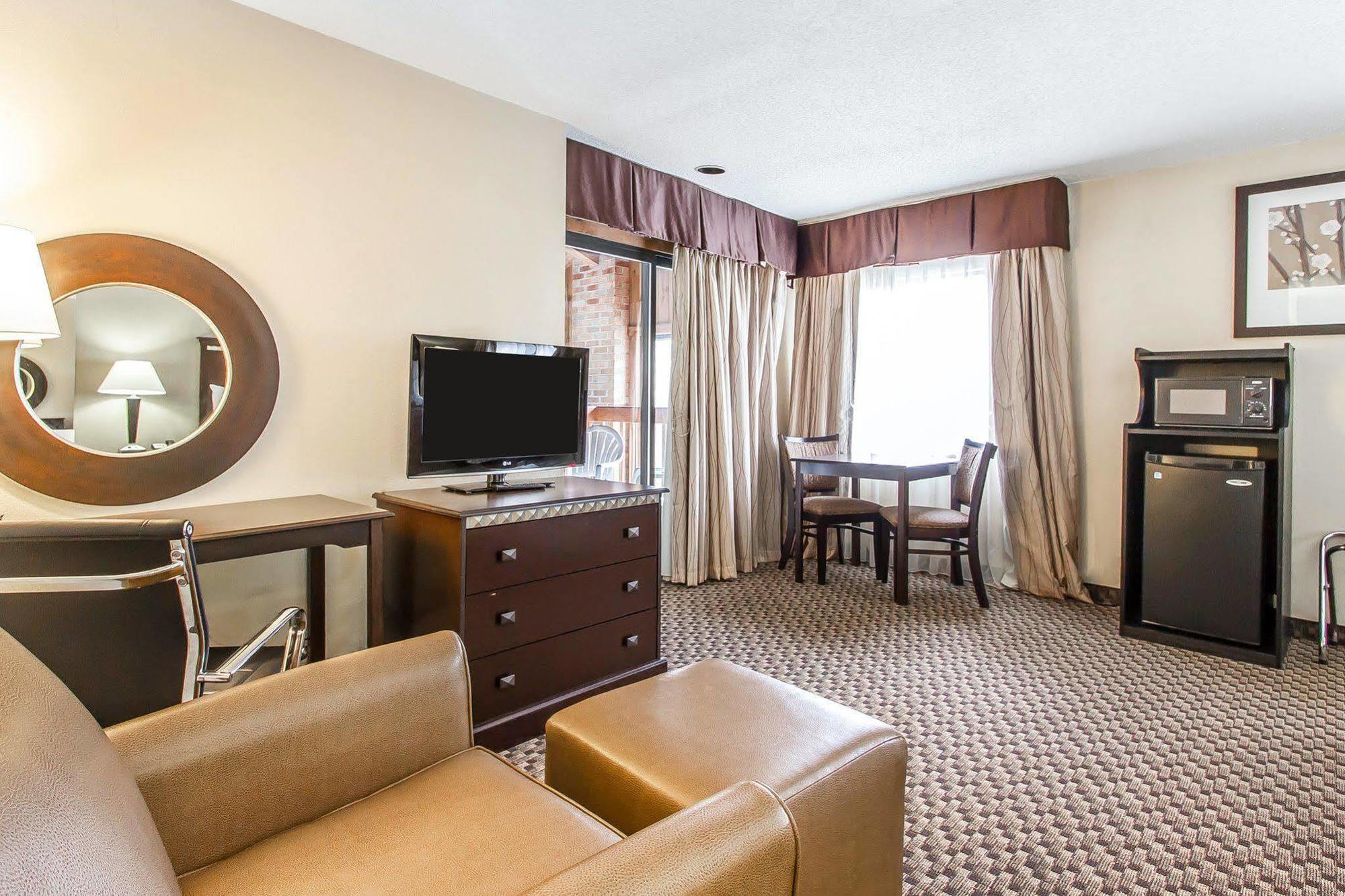 Quality Inn Macomb Near University Area Exterior foto